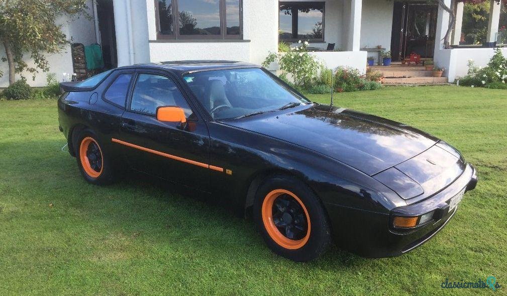 1983' Porsche 944 photo #2