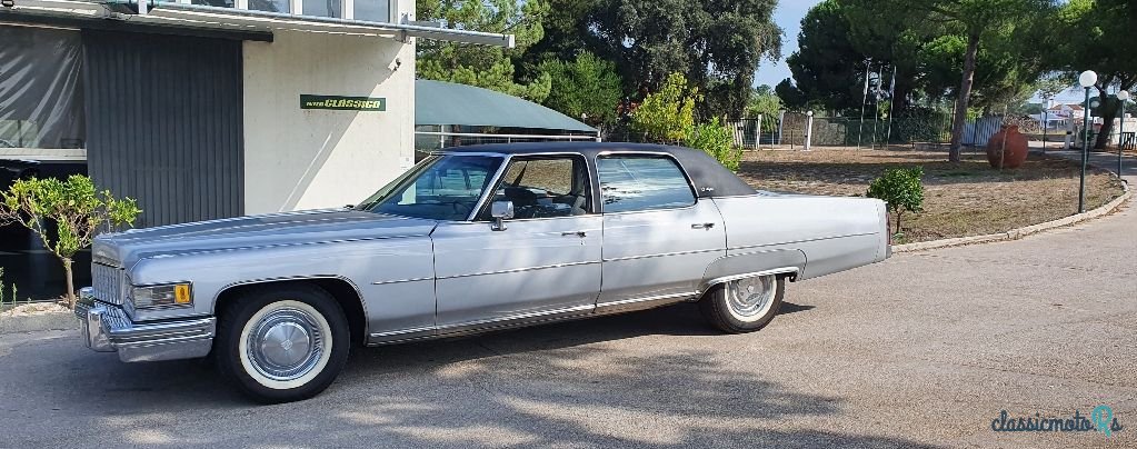 1976' Cadillac Fleetwood photo #2