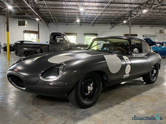 1964' Jaguar XK-E photo #1