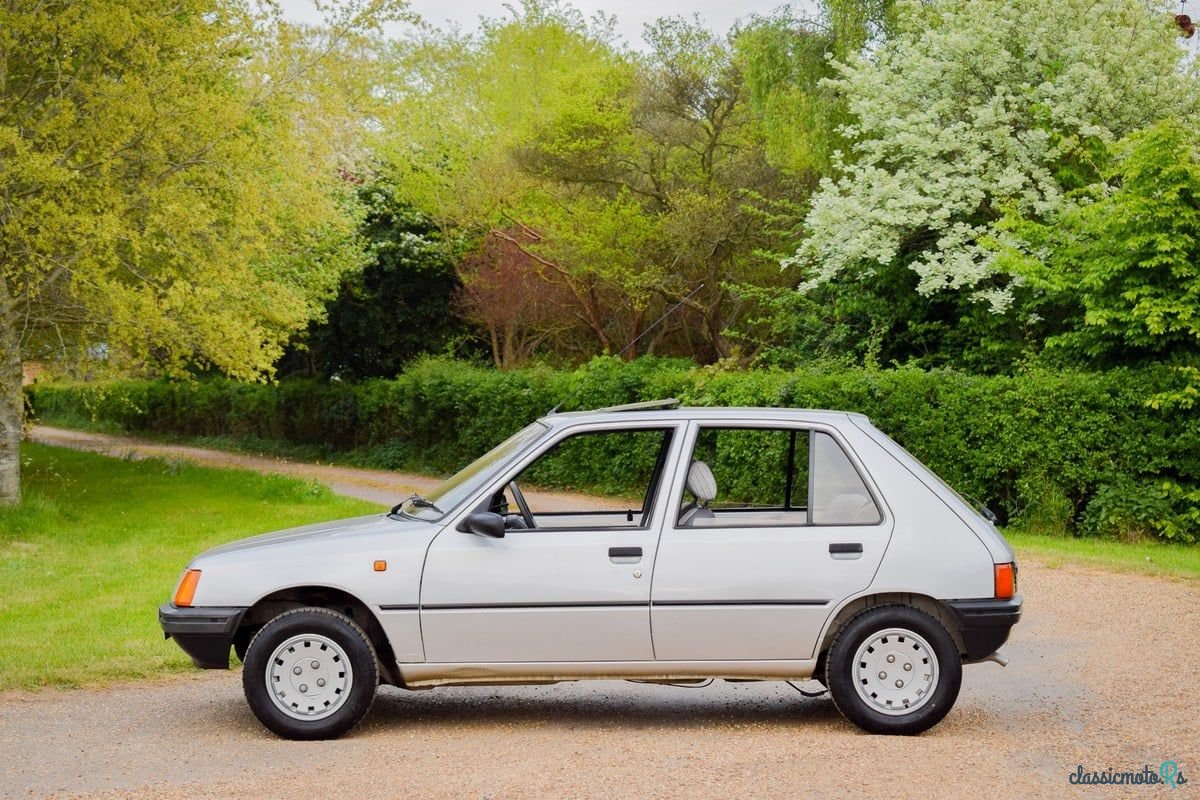 1990' Peugeot 205 photo #3