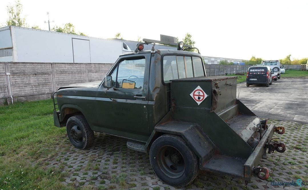1980' Ford F-350 photo #3