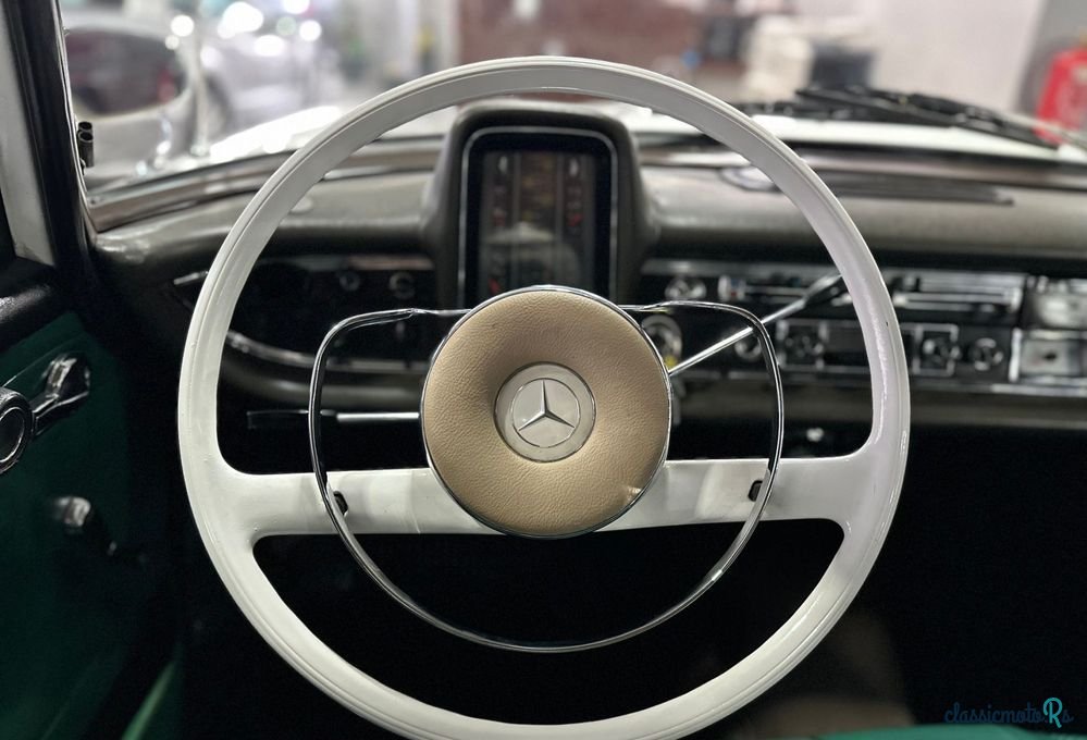 1967' Mercedes-Benz 200 photo #5