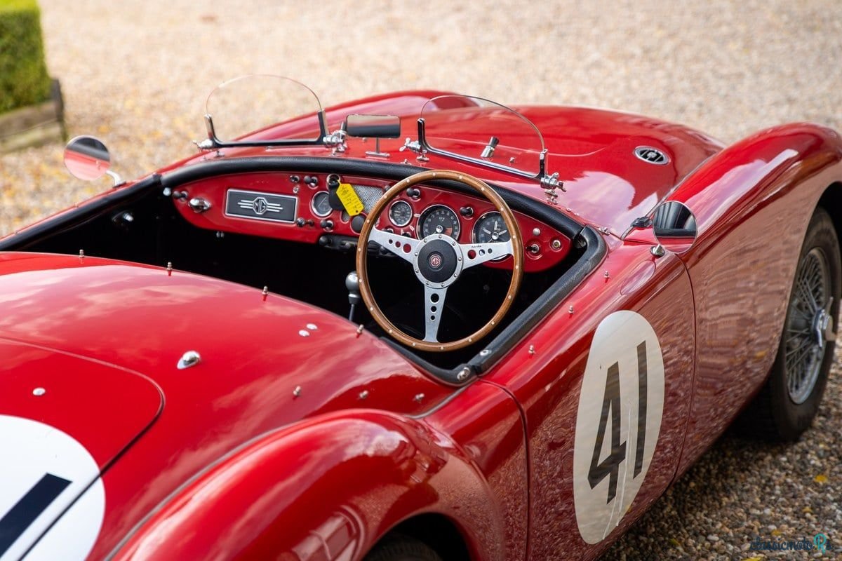 1960' MG MGA photo #5