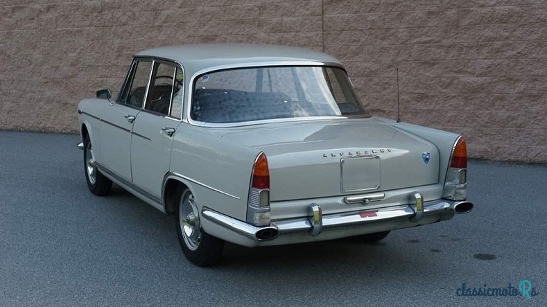 1960' Alfa Romeo 2000 photo #3