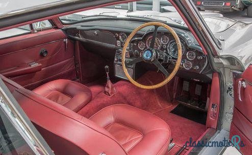 1966' Aston Martin DB6 Vantage photo #1