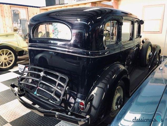 1934' Chevrolet Delux photo #3