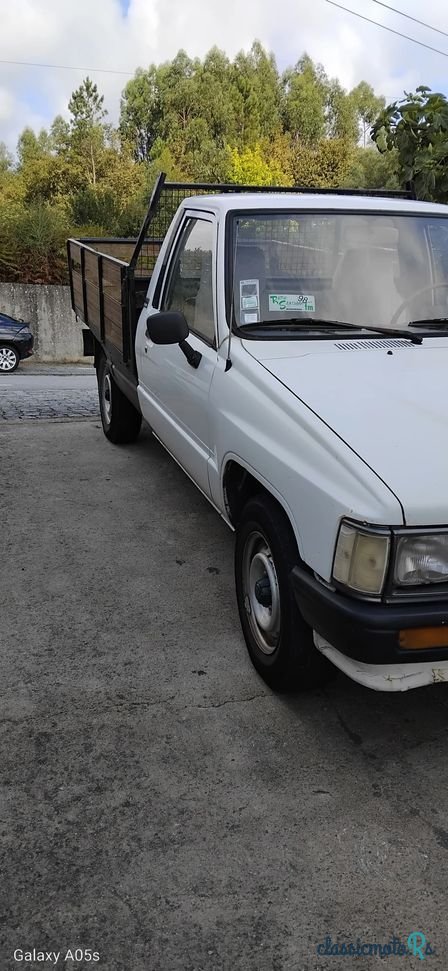 1989' Toyota Hilux photo #1