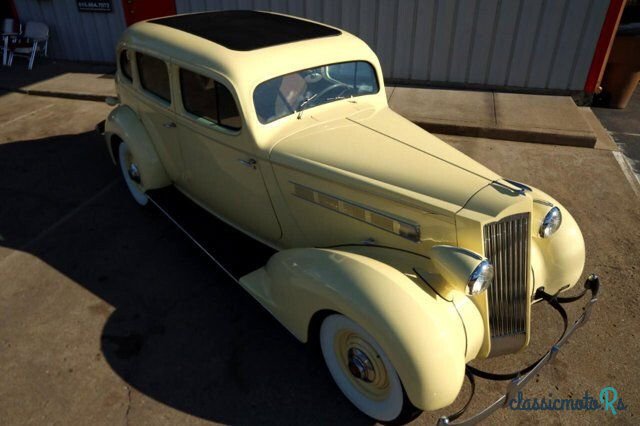 1935' Packard One Twenty photo #3