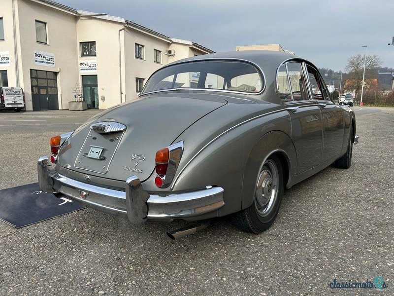 1967' Daimler 250 V8 photo #5