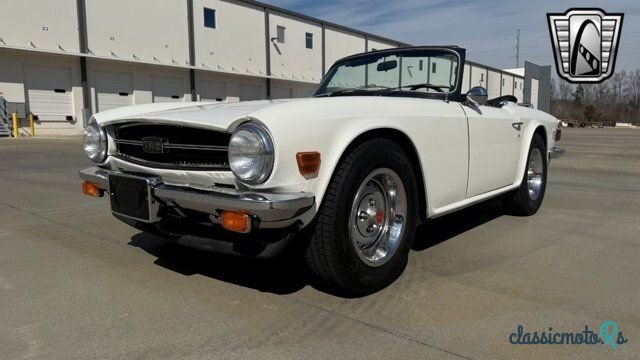 1976' Triumph TR6 photo #2
