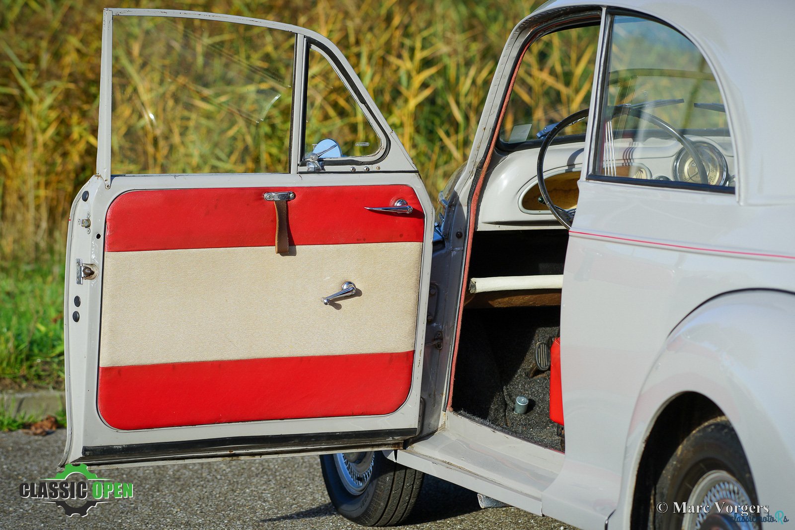 1965' Morris Minor 1000 photo #4