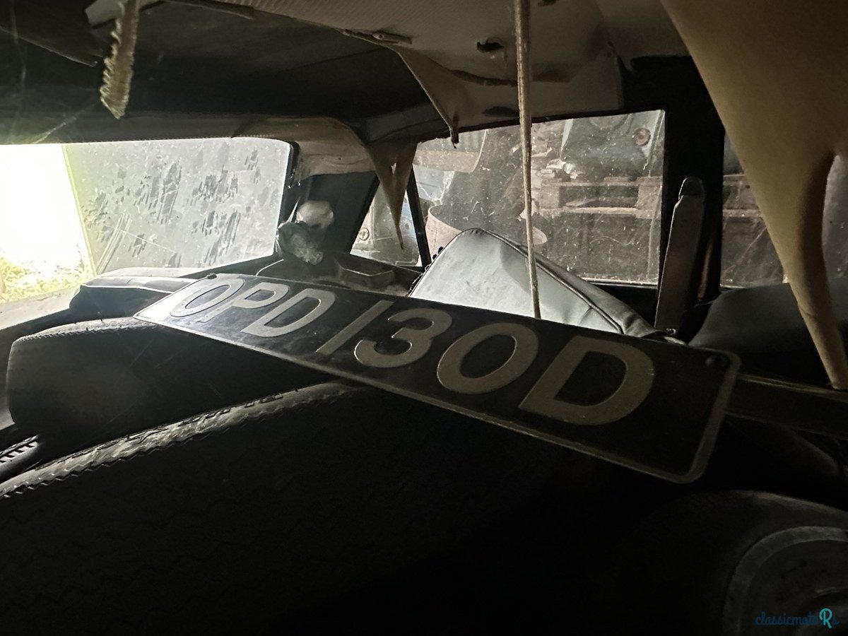 1966' Ford Cortina photo #2