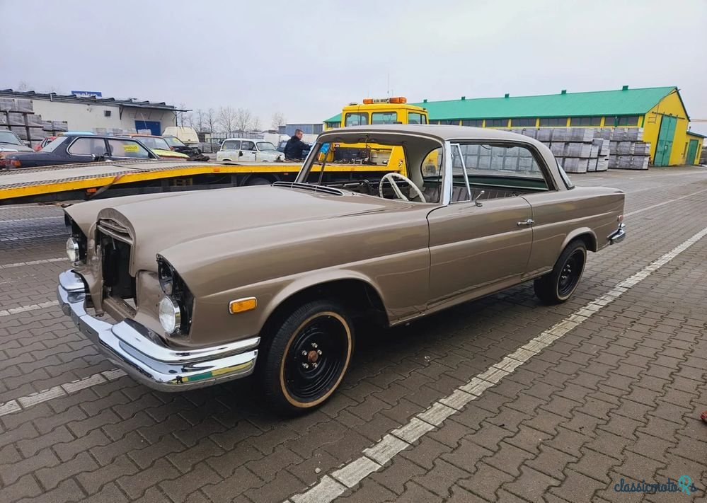 1967' Mercedes-Benz 250SE W111 photo #2