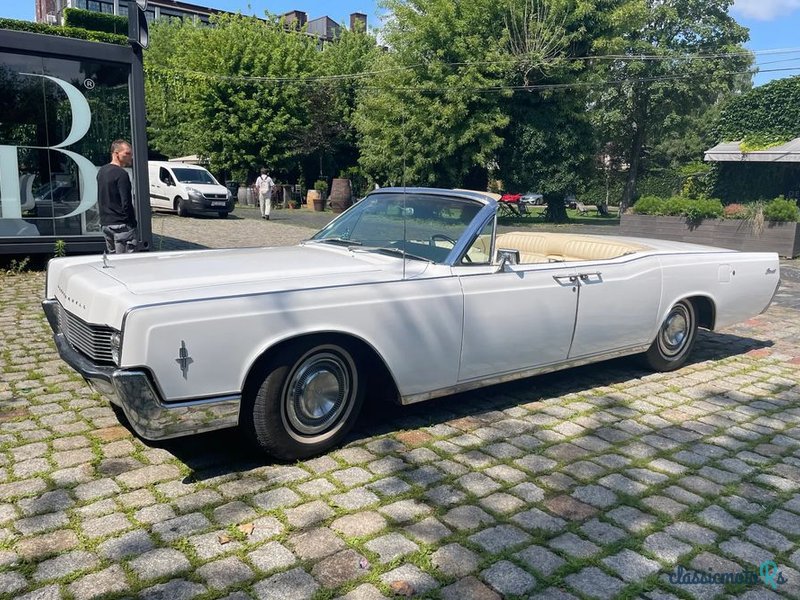 1966' Lincoln Continental photo #3