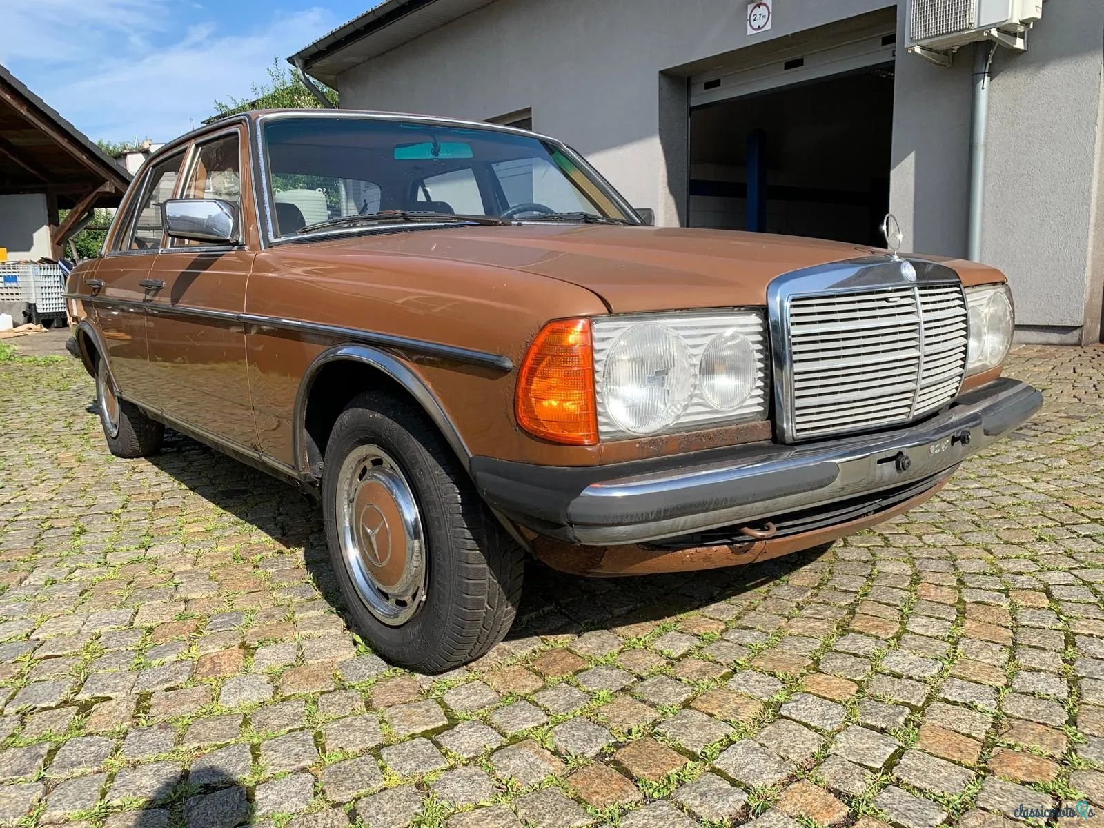 1980' Mercedes-Benz W123 photo #2