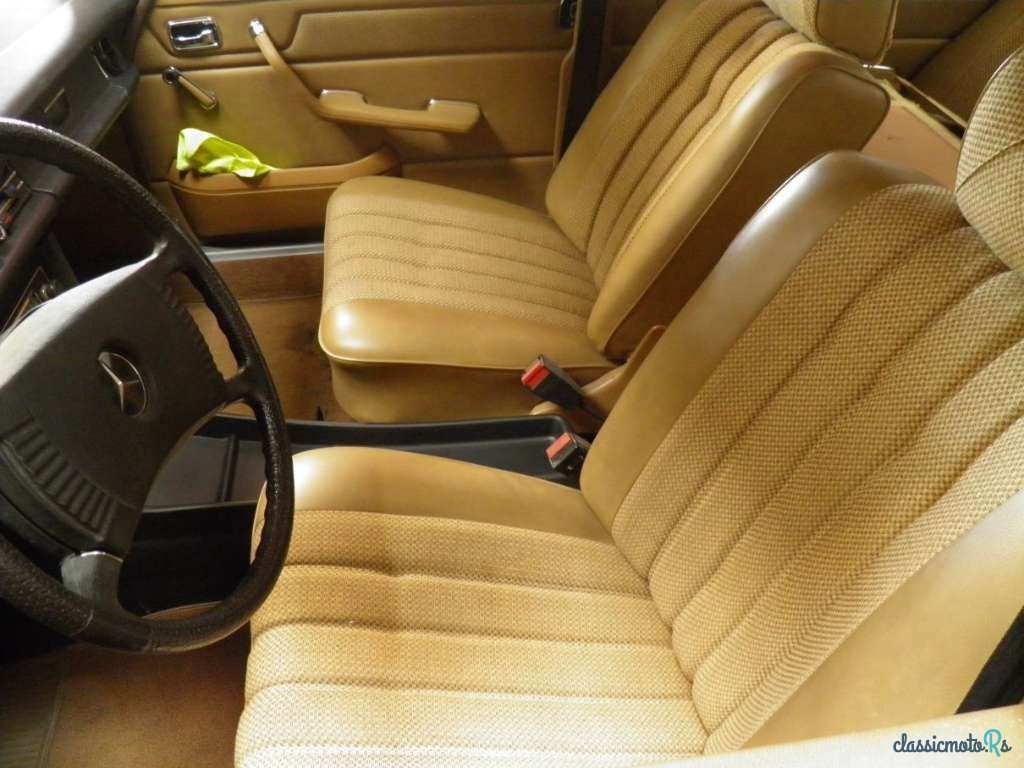 1974' Mercedes-Benz 240D photo #5