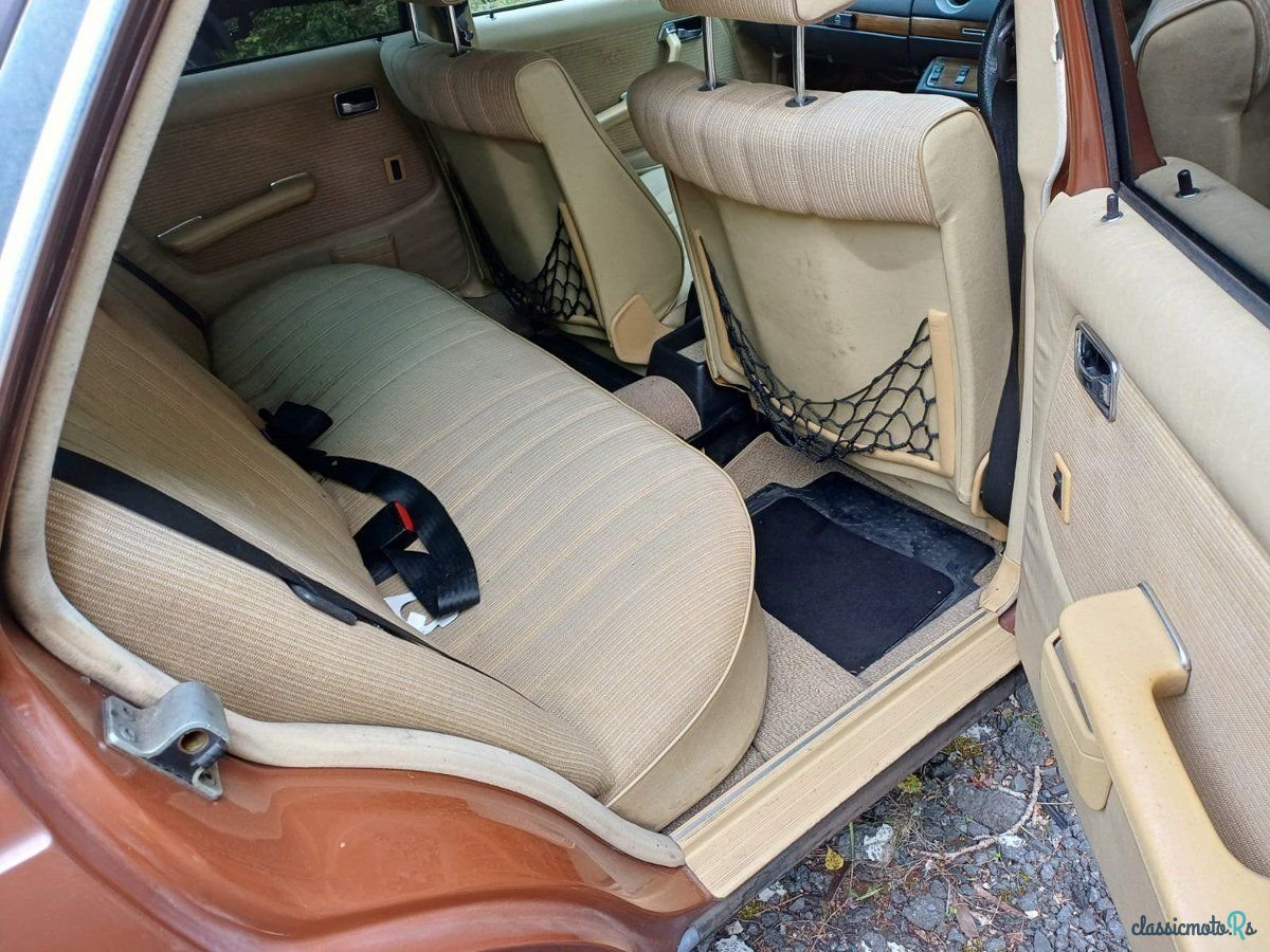 1982' Mercedes-Benz 230 photo #6