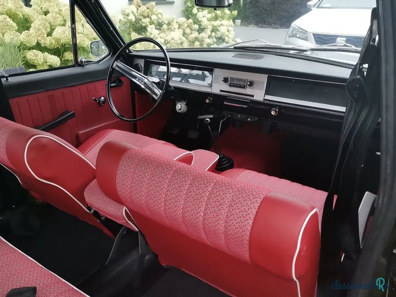 1975' Gaz 24 Volga photo #4