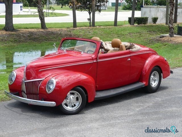 1939' Ford Deluxe photo #1