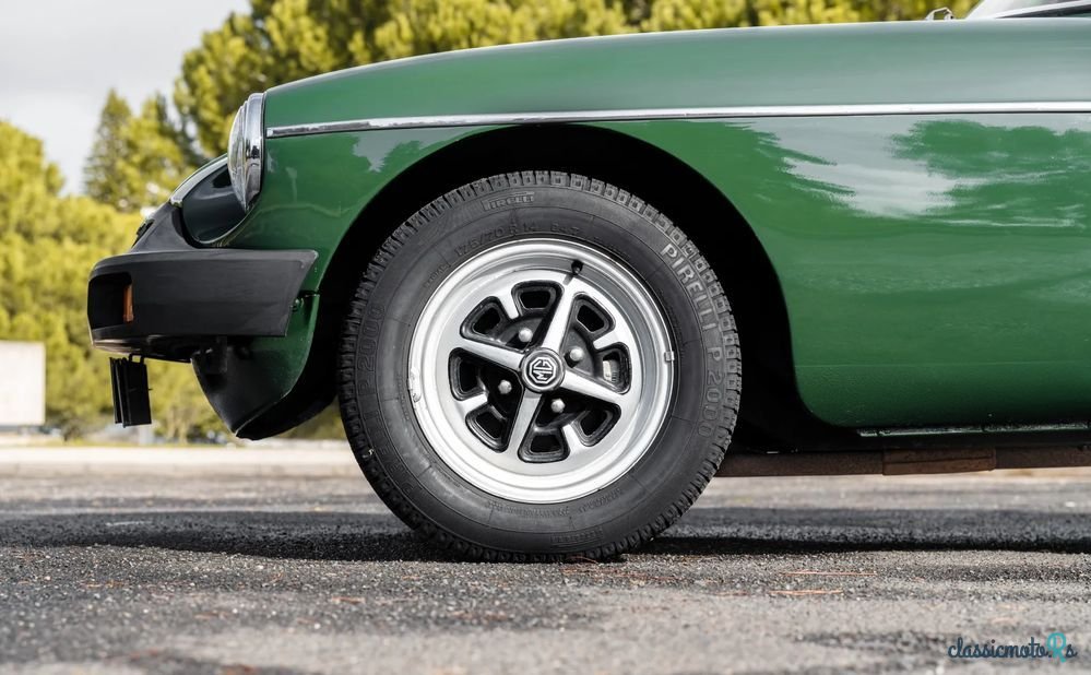 1975' MG MGB photo #3