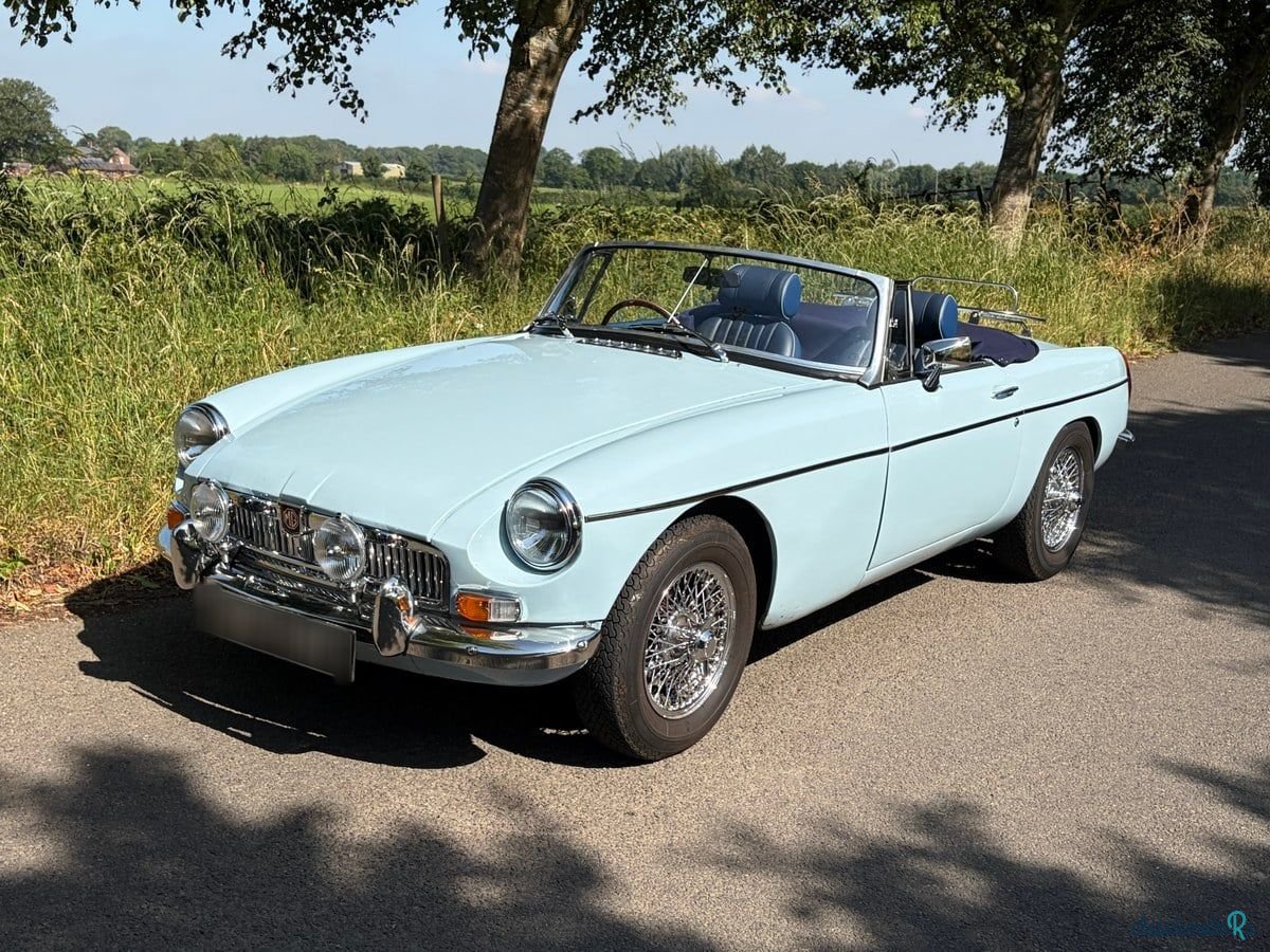 1970' MG MGB photo #1