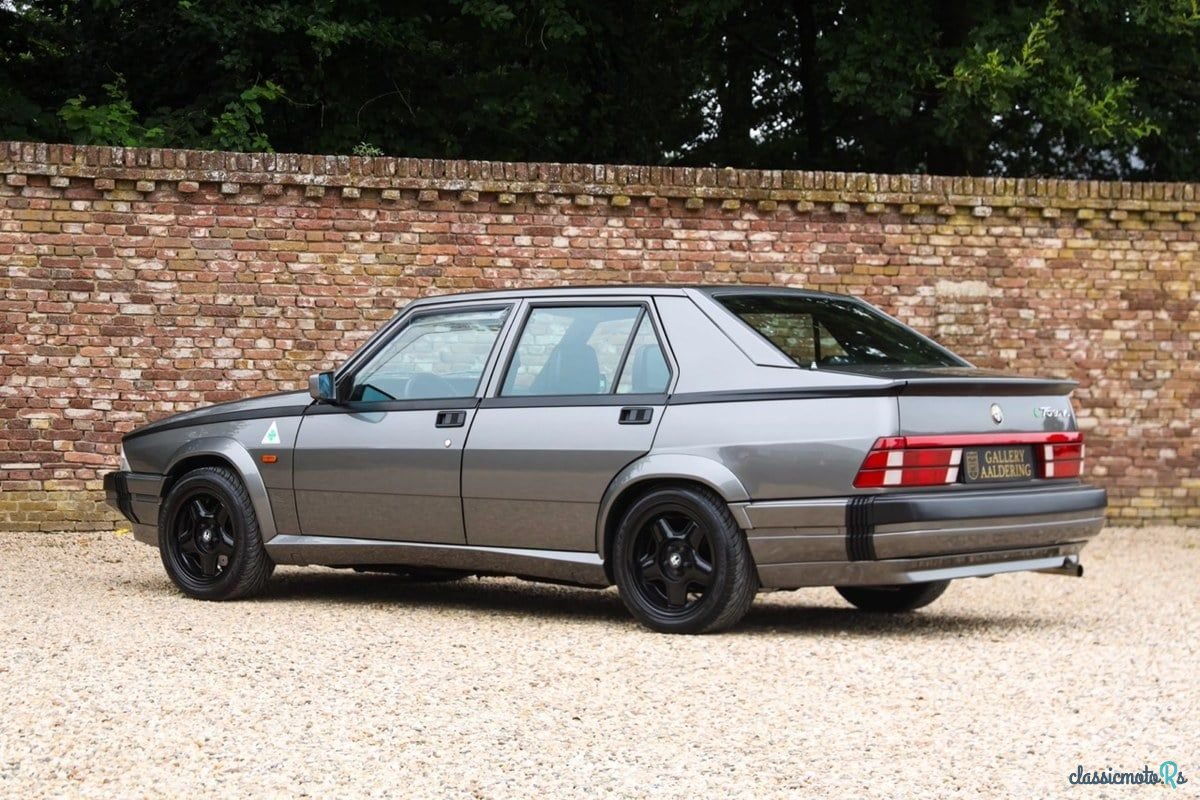1988' Alfa Romeo 75 photo #2