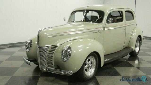 1940' Ford Deluxe photo #3