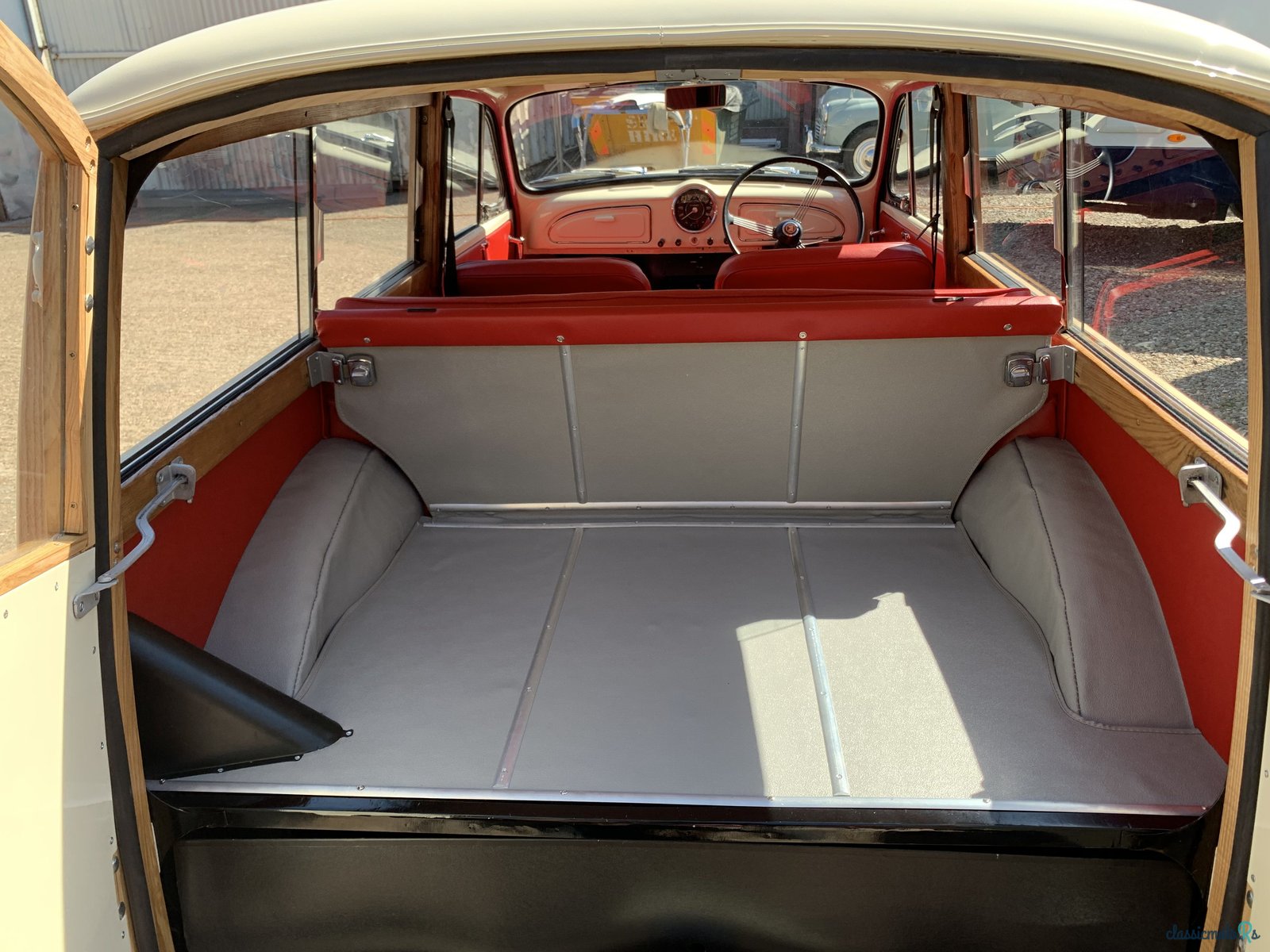 1964' Morris Minor Traveller photo #6