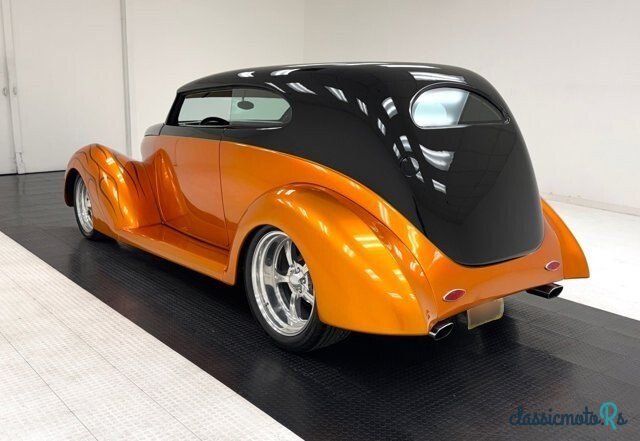 1939' Ford Deluxe photo #2