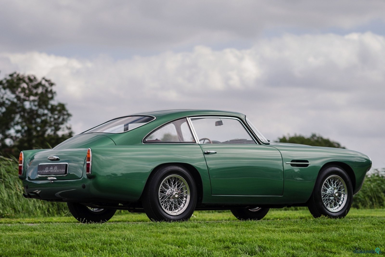 1960' Aston Martin DB4 photo #4