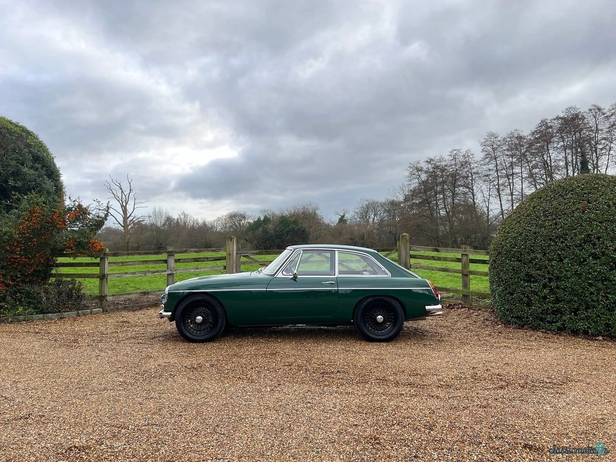 1968' MG MGC photo #2