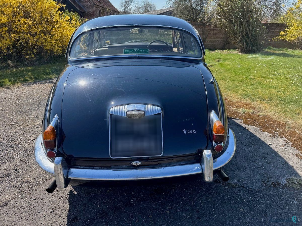 1969' Daimler 250 V8 photo #5