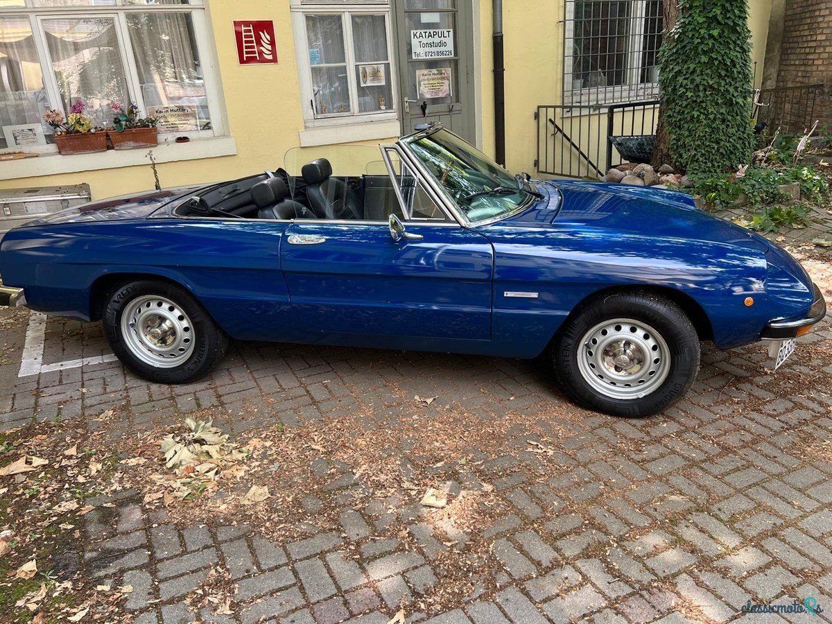 1981' Alfa Romeo Spider photo #3