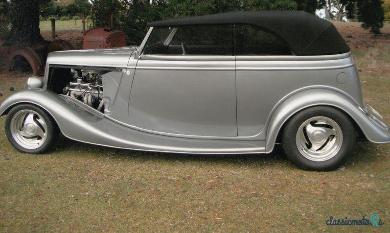 1933' Ford Tourer photo #3