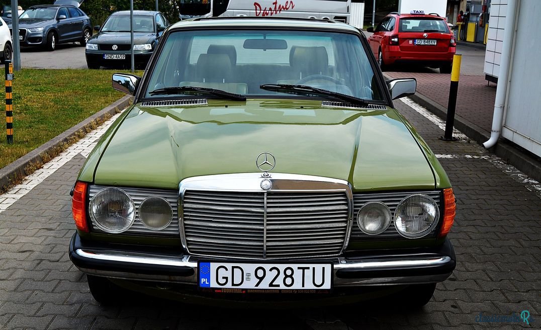 1978' Mercedes-Benz W123 photo #3