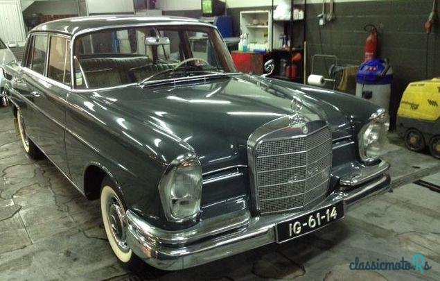 1962' Mercedes-Benz 220 S photo #2