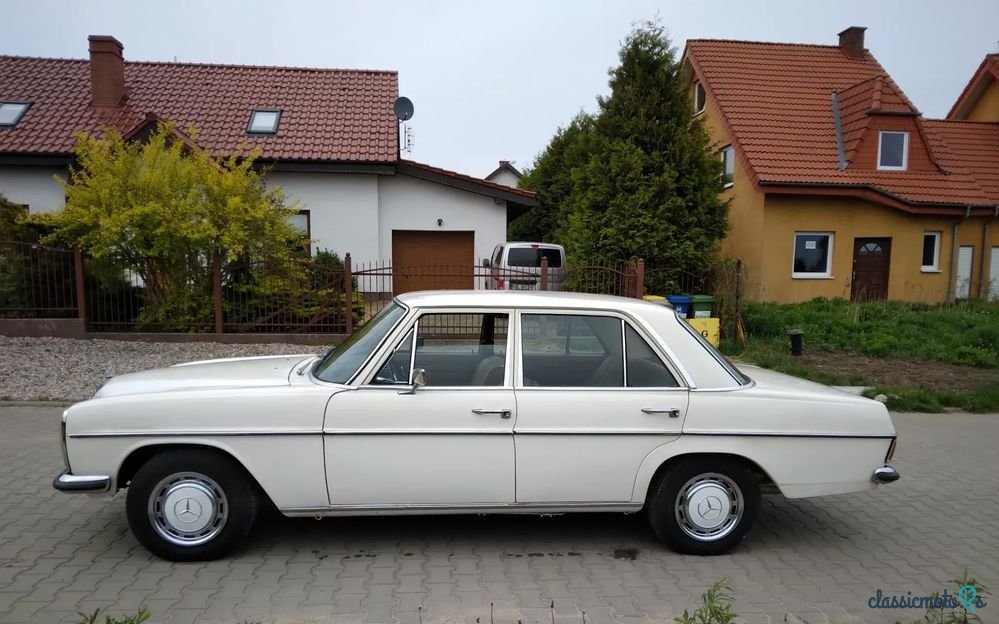 1970' Mercedes-Benz W114 photo #3