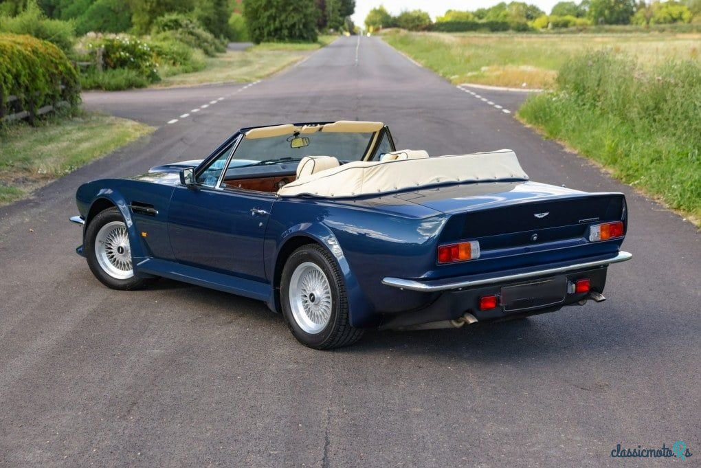 1988' Aston Martin V8 photo #3