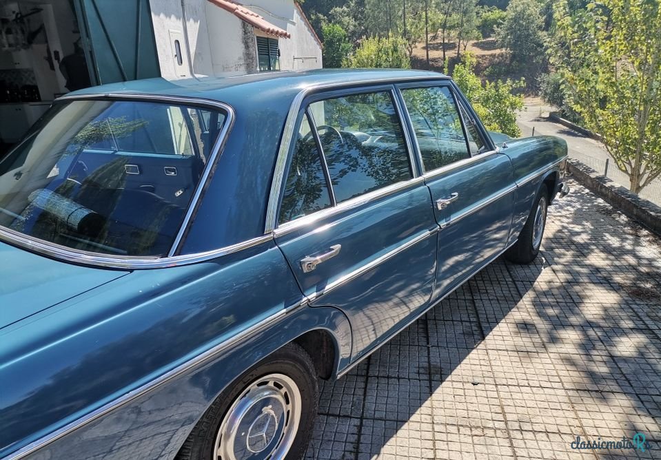 1972' Mercedes-Benz 220 photo #3