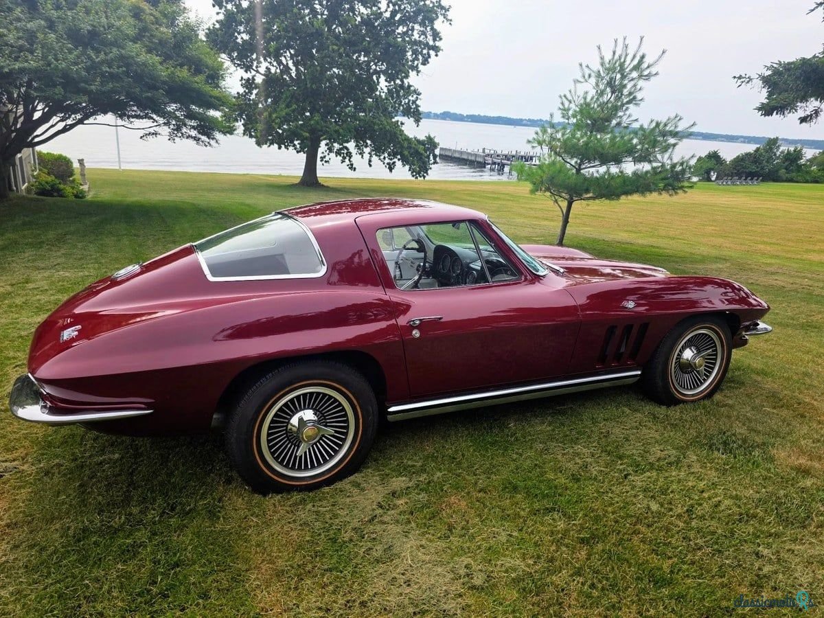 1965' Chevrolet Corvette photo #3