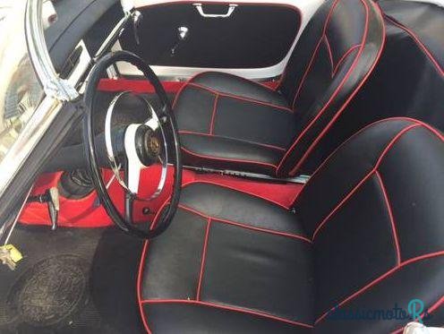 1957' Alfa Romeo Giulietta Spider photo #1