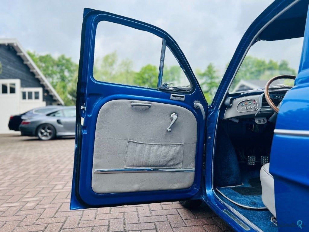 1967' Renault Dauphine photo #4