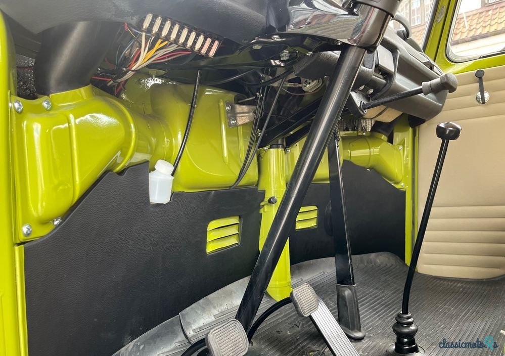 1969' Volkswagen Transporter photo #4