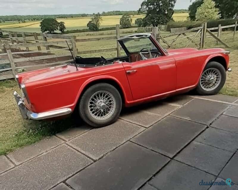 1965' Triumph TR4 photo #6
