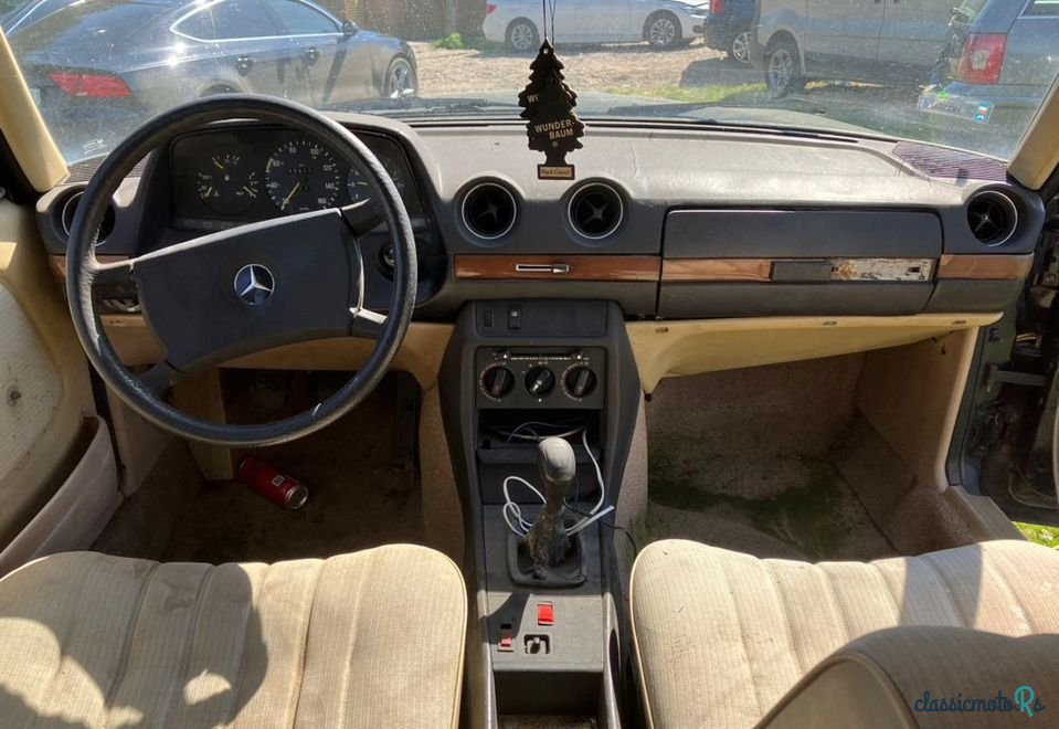 1976' Mercedes-Benz W123 photo #5