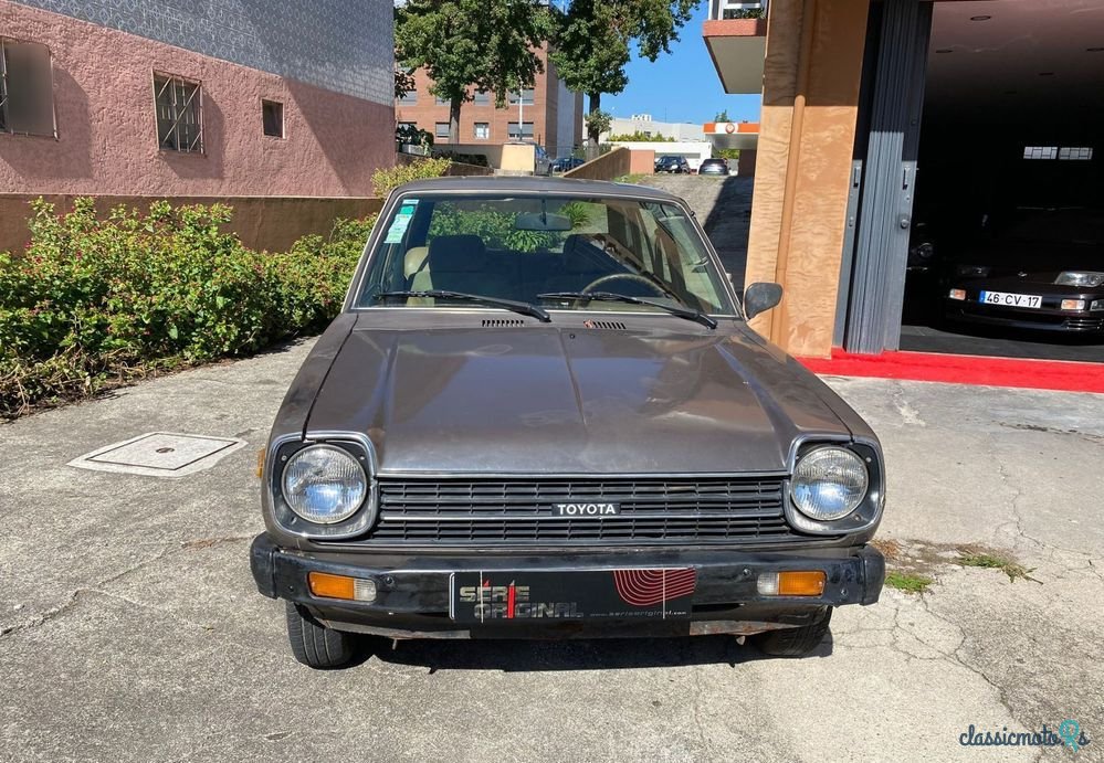 1980' Toyota Starlet photo #2