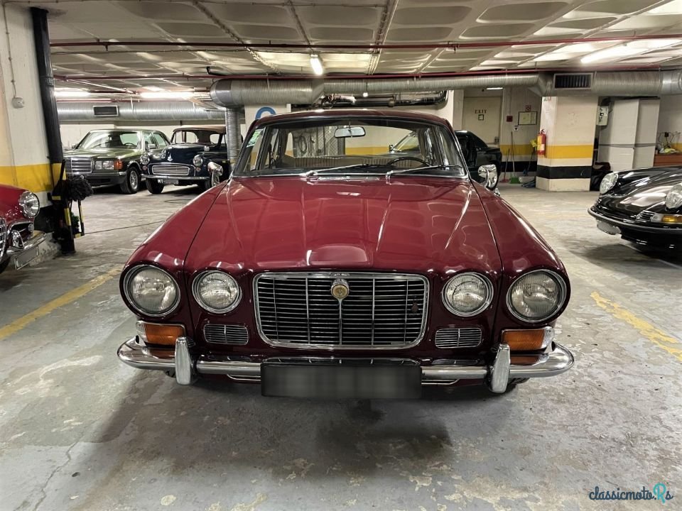 1969' Jaguar XJ photo #2