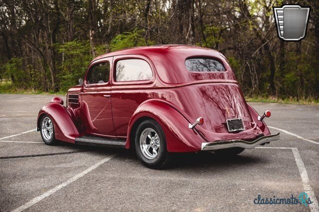 1936' Ford Deluxe photo #4