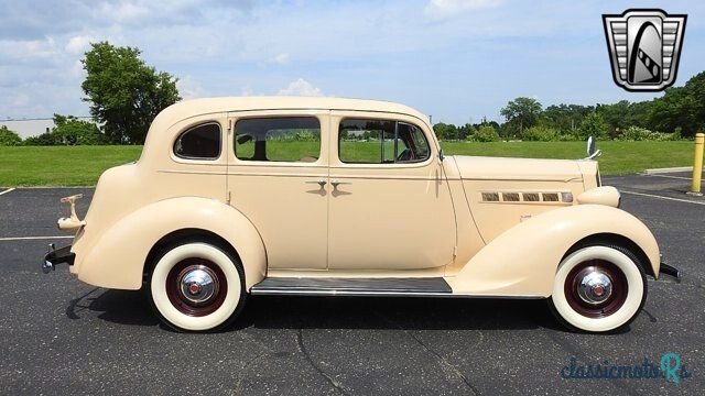 1937' Packard Model 115C photo #4