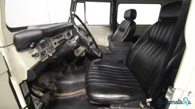 1974' Toyota Land Cruiser photo #3